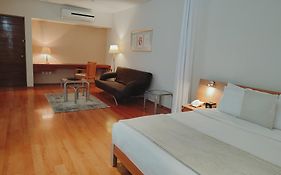 Lombardo Suites